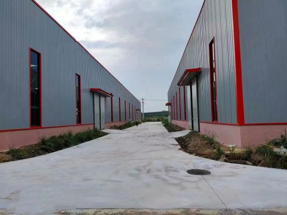 房东直租黄冈浠水钢构厂房优价出租，交通便利，配套齐全