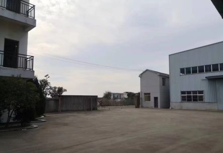 蔡甸独门独院3200平钢构厂房.带5吨.10吨行吊低价出租