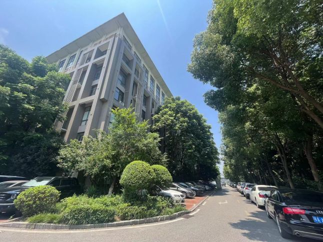 房东直租硚口古田汇丰企业天地精装写字楼配套齐全