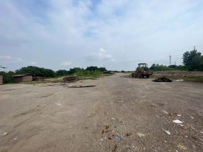 洪山三环边上空场地招租，带住宿