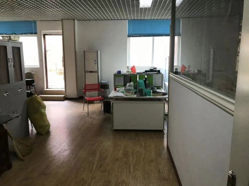 东西湖宏图大道地铁口团结激光工业园交通便利