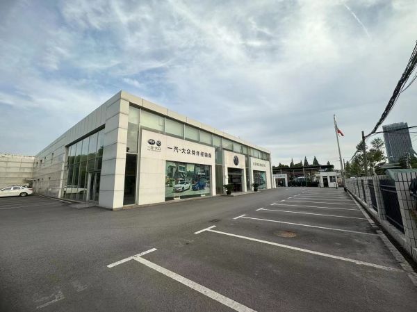 硚口古田二手车展厅场地 仓库 招租配套齐全