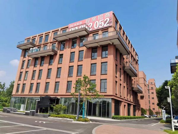 房东直租白沙洲精装写字楼165平，优价出租