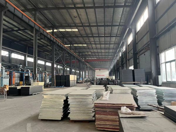 房东直租团风县标准钢构厂房5300平优价出租