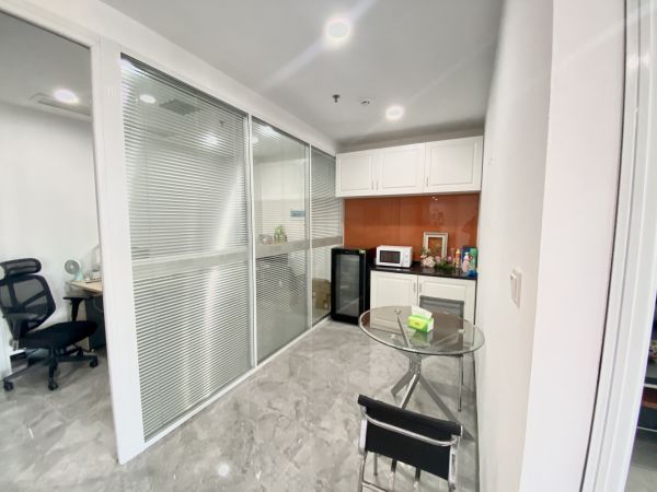 房东直租江岸高雄88号166平精装修拎包办公格局低价招租