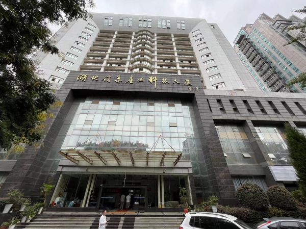 房东直租洪山鲁巷精装写字楼配套齐全优价出租