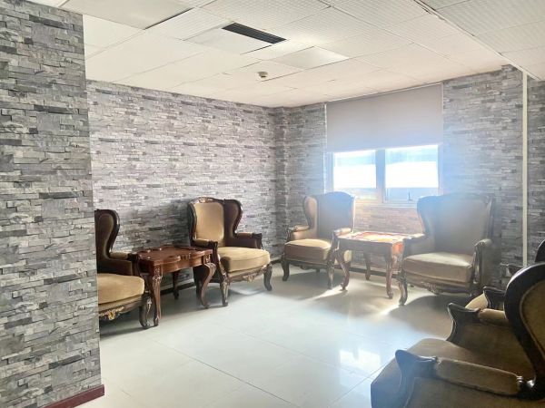 房东直租江岸财富大厦689平精装修低价出售