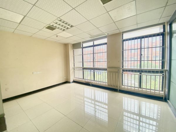 房东直租硚口汇丰企业天地215平精装修低价甩租