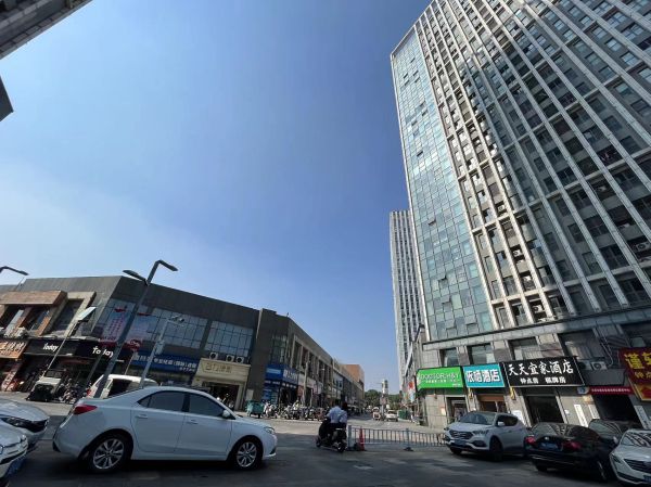 房东直租经开万达广场180平精装写字楼优价出租