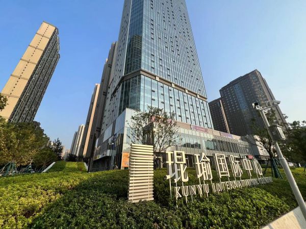 房东直租洪山琨瑜国际中心精装写字楼带家具 新房首次出租