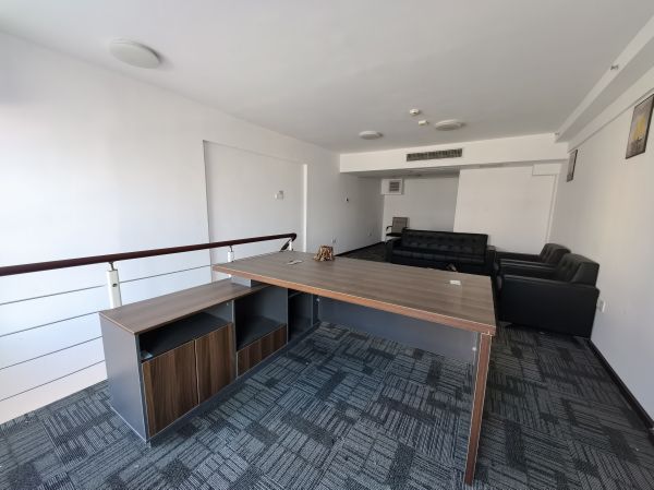 房东直租，街道口精装南国雄楚广场A2座写字楼