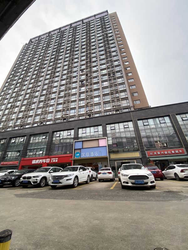 （房东直租）蔡甸区中环湖畔90平精装写字楼 优价出租