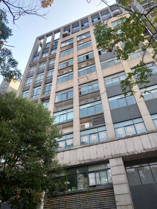 精装修，房东直租，光谷国际企业中心4期创智楼B座603