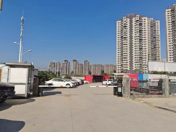 房东直租洪山区白沙洲附近大型空场地，低价招租