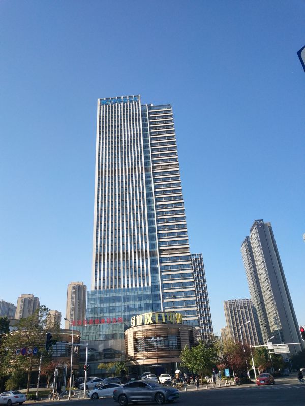 房东直租，绿地汉口中心160平毛坯写字楼 优价出租