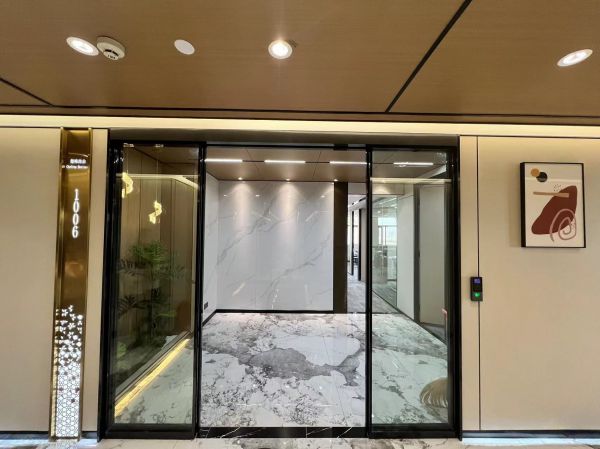 房东直租云计算唐山大厦188平精装写字楼带家具优价出租。