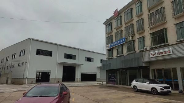 武汉周边滨湖大道2500平仓库厂房 房东直租