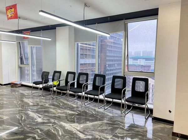 房东直租武昌科技创业大厦420平精装修低价甩租