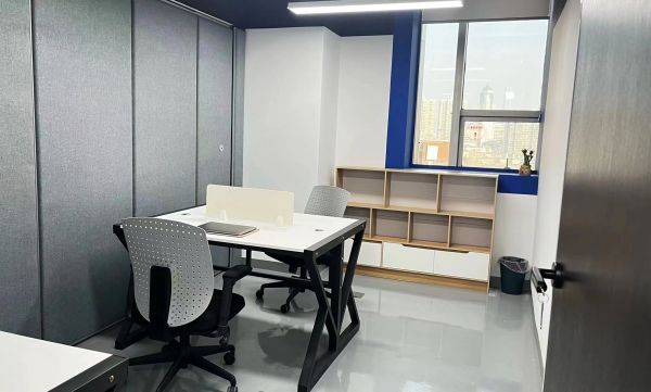 房东直租硚口泰合广场172平精装修拎包办公低价甩租