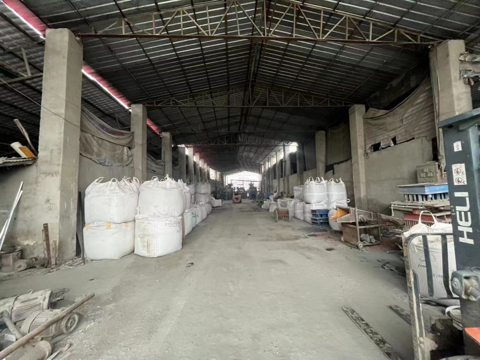 房东直租独门独院东西湖1500平厂房 18亩场地优价招租