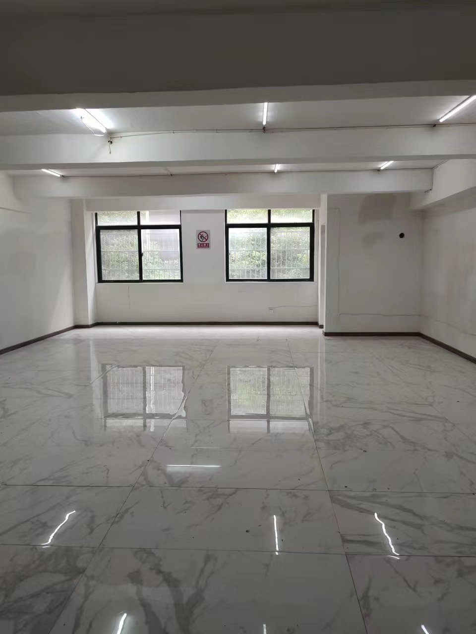 房东直租，光谷八号工坊200平厂房 写字楼 交通便利