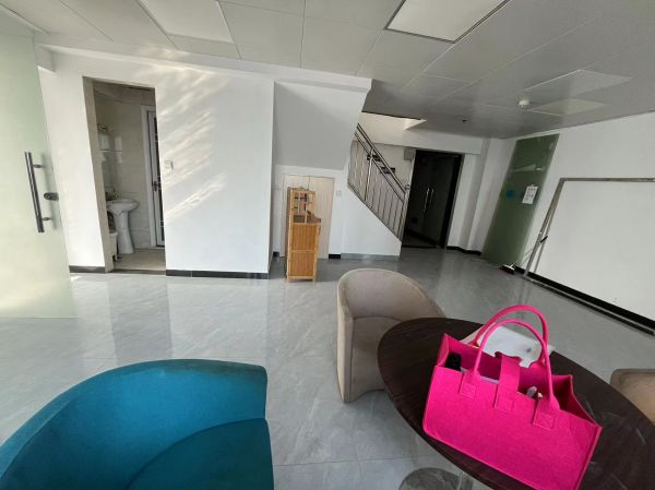 房东直租光谷广场 三金雄楚广场 地铁口精装写字楼优价出租