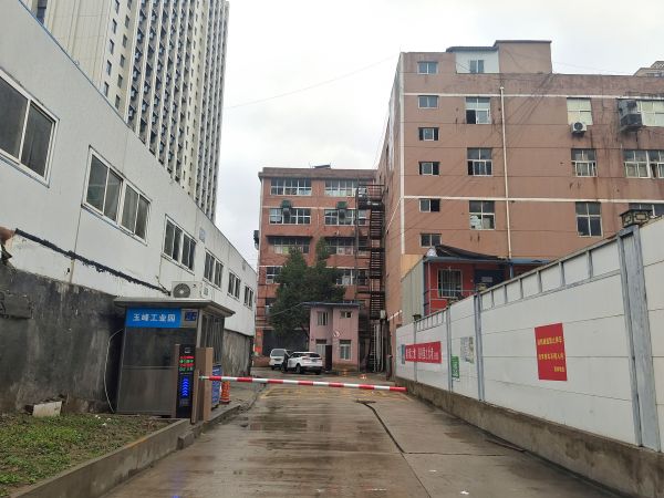 房东直租古田四路玉峰工业园一楼厂房仓库400平，优价出租