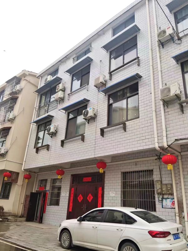 房东直租东西湖柏泉一楼框架厂房仓库240平，交通便利优价出租