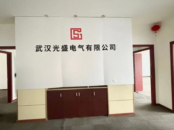 房东直租光谷大道300至400平精装修低价出租