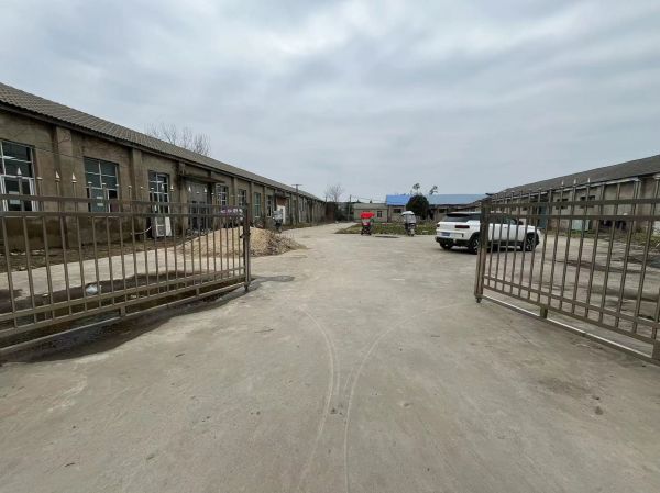 （房东直租）砖混厂房 行业不限 大车进出优价出租