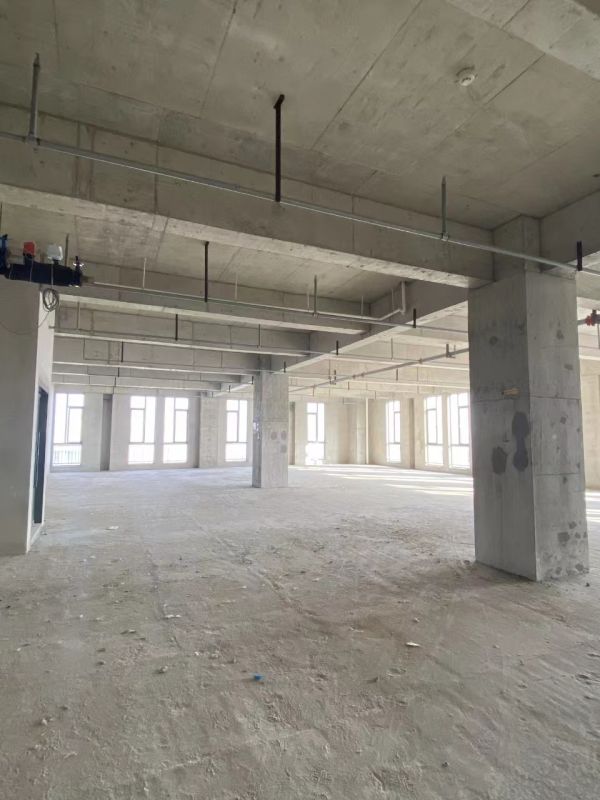 房东直租光谷软件新城700平毛坯写字楼低价甩租