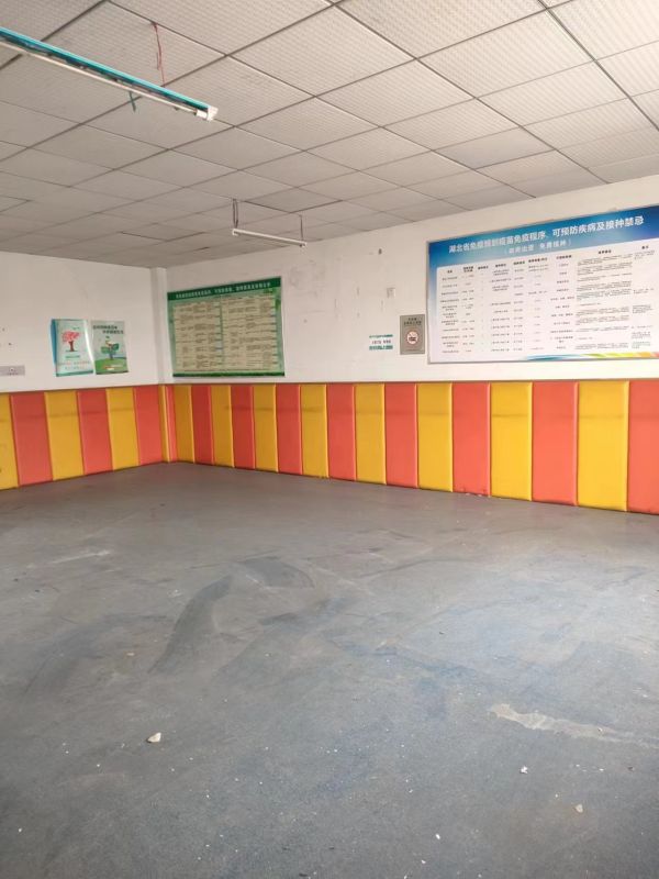 房东直租青山龚家岭临街旺铺1881平 低价招租