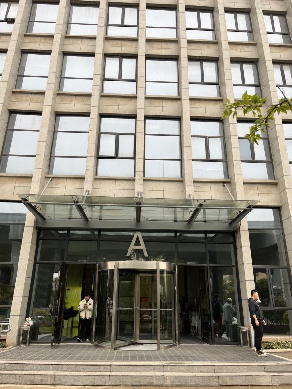 房东直租，世贸中心可定制装修写字楼149平拎包办公，直租无中介，有原件产证