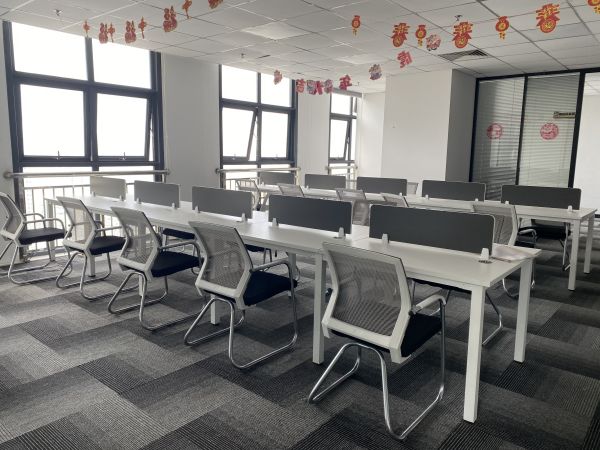 房东直租洪山区光谷万科中心199+95平精装写字楼拎包入住价优招租无中介费