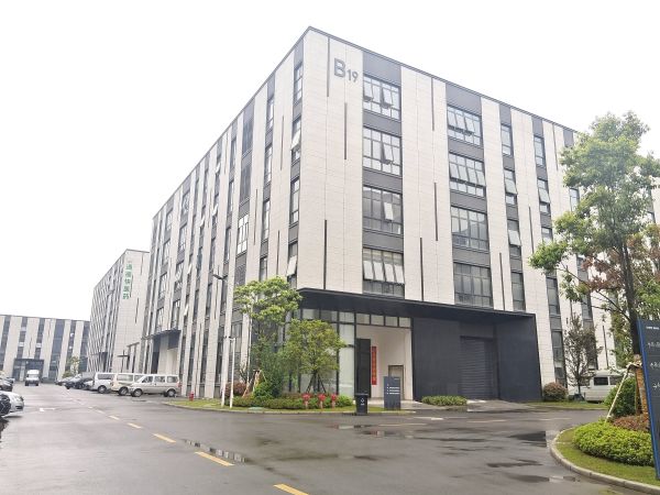 房东直租东西湖径河科创中心框架厂房，优价出租