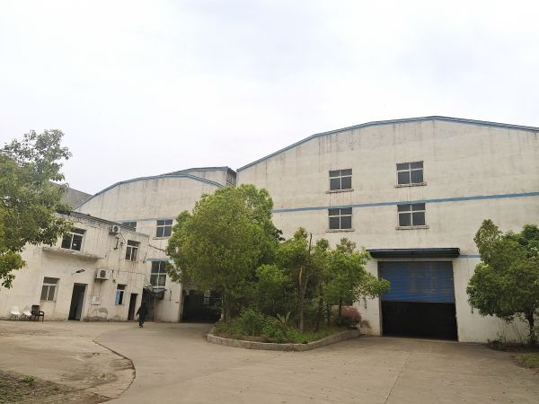 房东直租青山地铁口厂房仓库2930平，配套齐全 优价出租