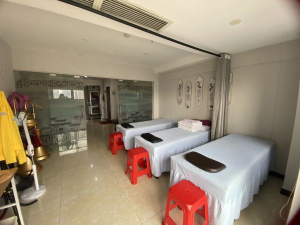 老板直转洪山区经营中太乙推拿馆，客源稳定，优价急转