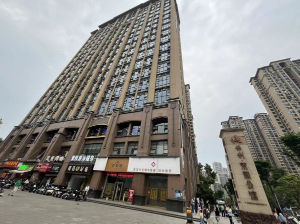 （房东直租）洪山写字楼128平配套齐全优价出租