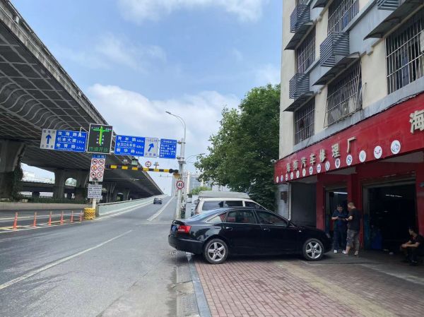 房东直租硚口汉西北路框架厂房仓库，交通便利，优价招租