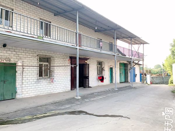 房东直租 江夏1670平厂房仓库 配套齐全，优价出租！