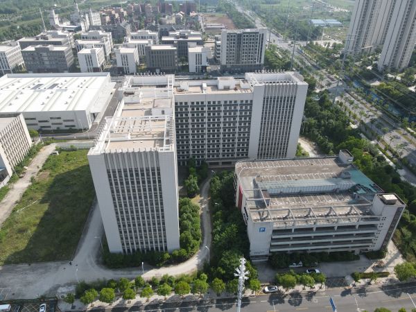 房东直租白沙洲中小企业城框架厂房61888平，优价出租