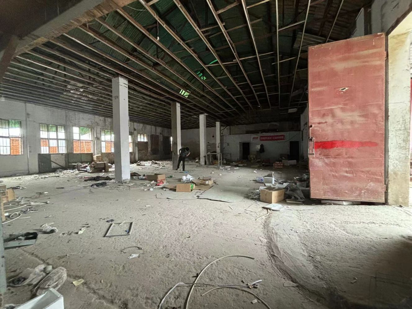 房东直租青山友谊大道砖混钢构厂房仓库650平，配套齐全 优价出租