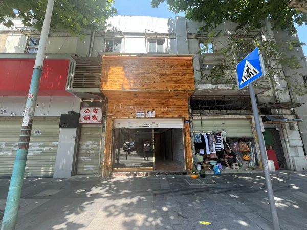 武昌区司门口80平临街旺铺房东直租 位置好 人流大