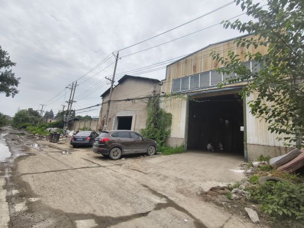 房东直租青山厂房仓库960平带航车可分租 交通便利优价招租