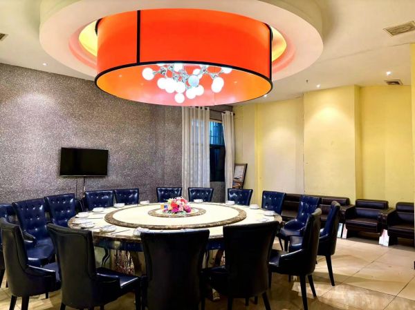 房东直租洪山白沙洲临街旺铺600平拎包入驻餐饮店