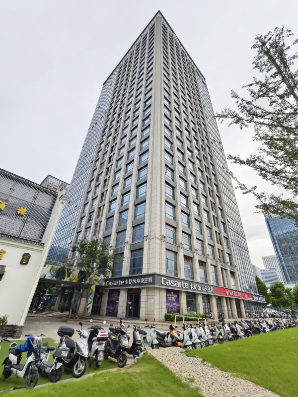 房东直租奥山光谷世纪城精装修写字楼，低价出租