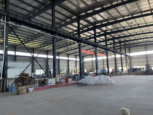 房东直租江夏区沛美达农业园3500平钢构厂房，交通便利，优价招租