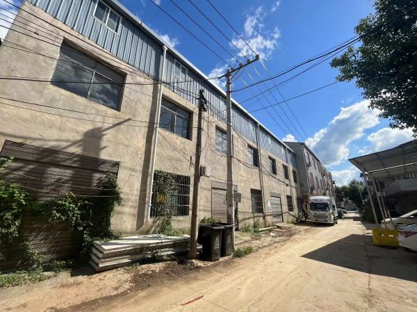 房东直租黄陂盘龙城框架仓库1440平 优价出租